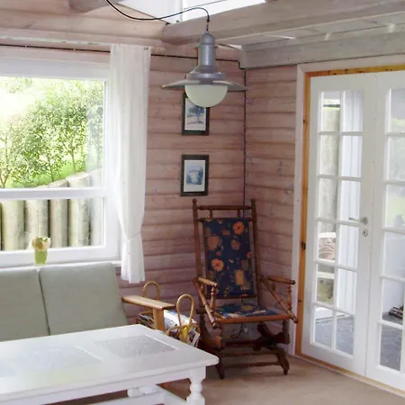 Three-bedroom Holiday In Borkop 2